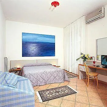סירמיונה Hotel Luna