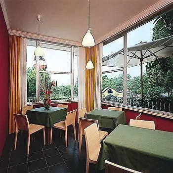 סירמיונה Hotel Luna 3*,