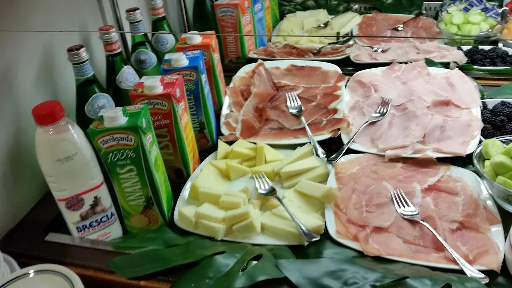 卢纳酒店 西尔米奥奈