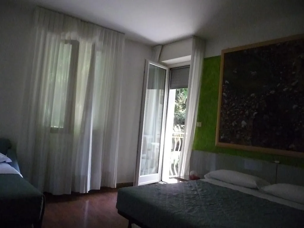 סירמיונה Hotel Luna