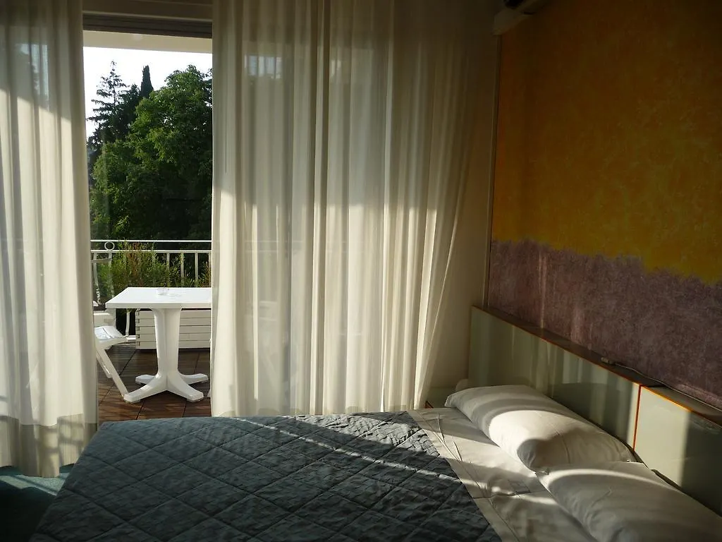 ***  Hotel Luna Σιρμιόνε Ιταλία