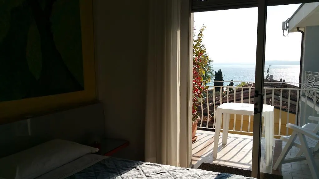 Hotel Luna Σιρμιόνε